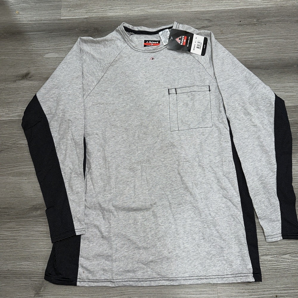 Bulwark NWT  Men's FR  Long Sleeve Base Layer XL Concealed Chest Pocket Gray